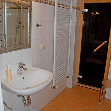 Farm stay Unterm Reetdach Sellin (Rugen)