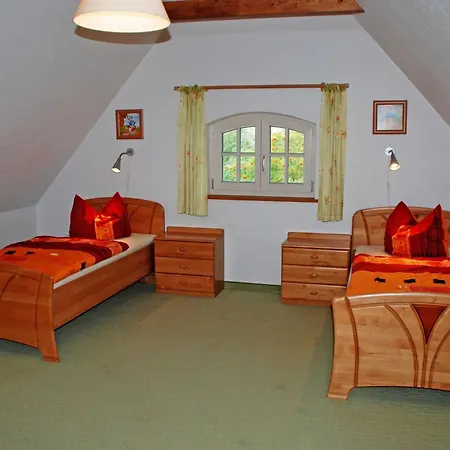 Unterm Reetdach Bauernhof