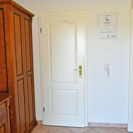 Unterm Reetdach Κατάλυμα σε φάρμα